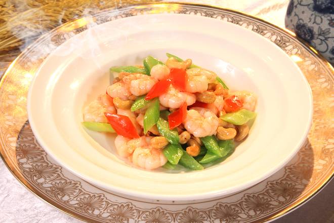 Sauteed Shrimps with Cashew Nuts (腰果虾仁)